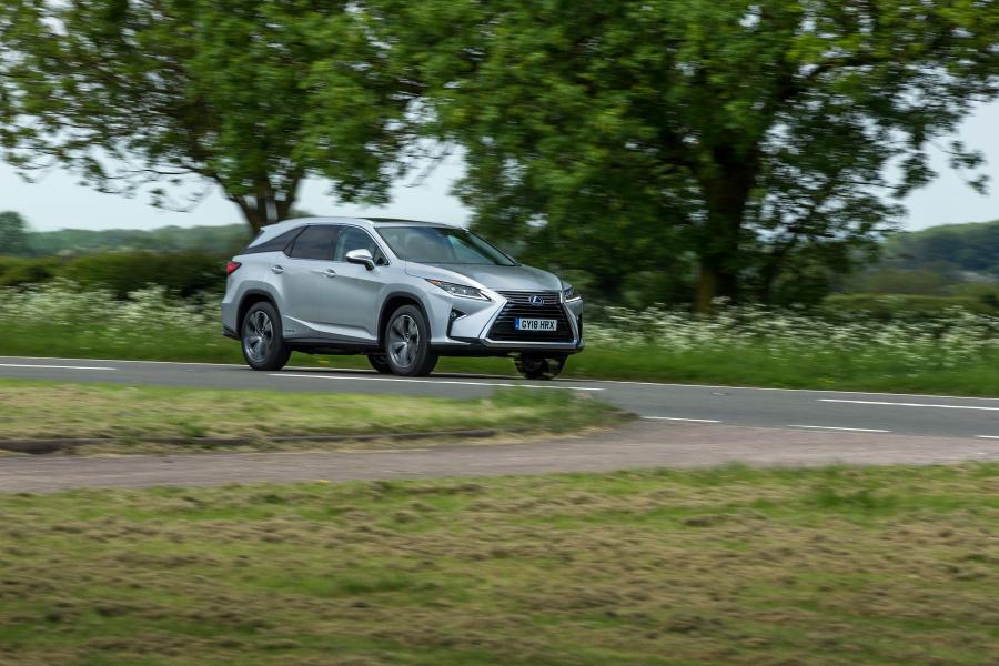  Lexus RX450hL 2018 года  (UK) (фото 35 из 38)